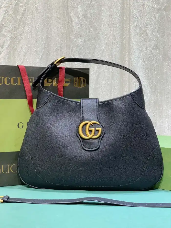 Elevate your style with the GUCCI Aphrodite Medium Shoulder Bag. A perfect blend of elegance and charm for every occasion. 💖✨👜 https://tinyurl.com/2xvh9mcc