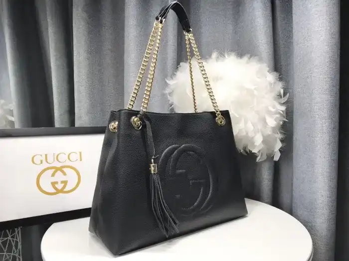 Elevate your style with the elegant GUCCI Soho Handbag. Embrace sophistication and charm in every moment. 💕👜✨ https://tinyurl.com/2ajnehf5