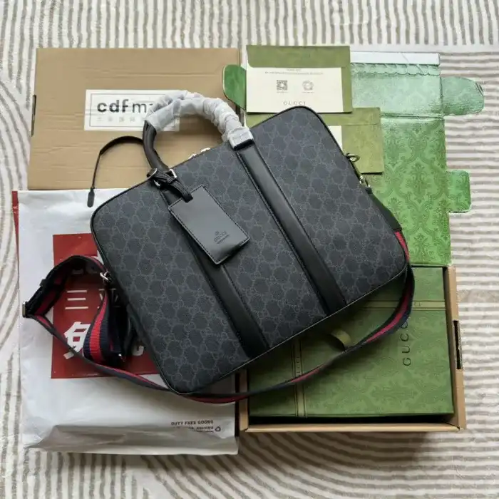Discover elegance with the GUCCI GG Black Briefcase. Perfect for the modern professional, it combines style and functionality effortlessly. ✨🖤✉️ https://tinyurl.com/2984bw43