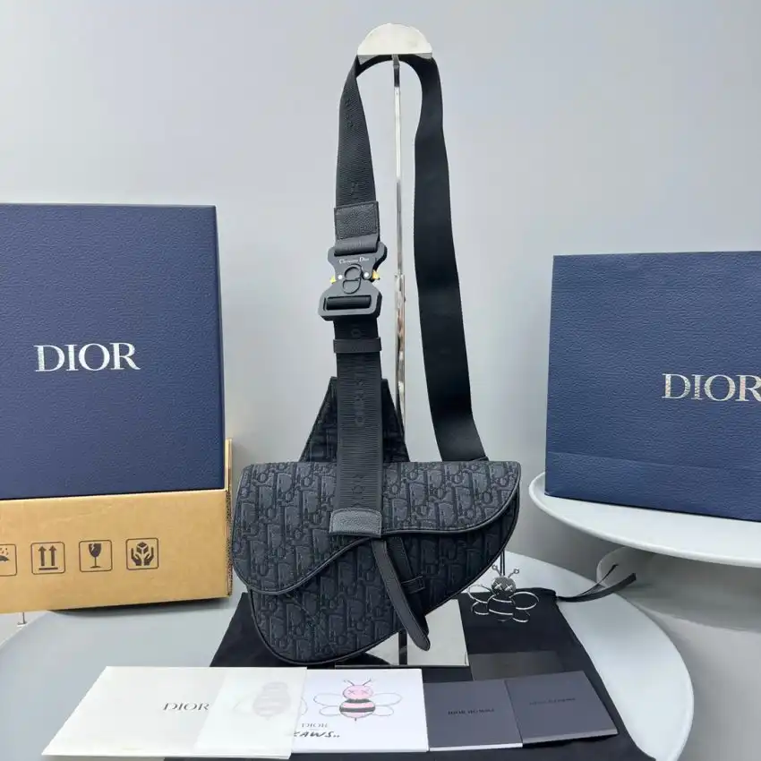 Discover the timeless elegance of the Dior Saddle Bag in Oblique Black. A perfect blend of style and sophistication. 👜✨❤️ https://tinyurl.com/29smvs2f