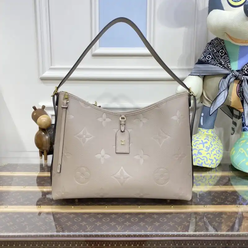 Discover the elegance of the Louis Vuitton Carry All in soft pink. Perfect for any occasion, it adds a touch of charm! 🌸👜✨ https://tinyurl.com/2yrp5xzr