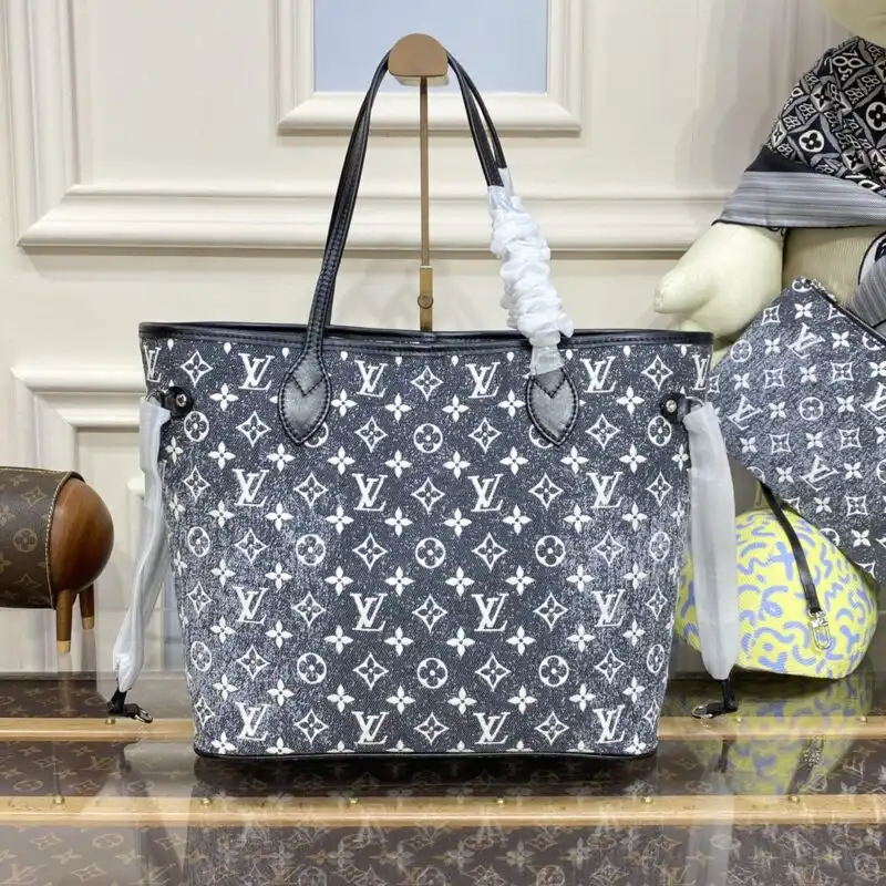 Discover the elegance of the Louis Vuitton Neverfull MM Denim—a perfect blend of style and versatility for your everyday adventures! 💖👜✨ https://tinyurl.com/2dp2fdob