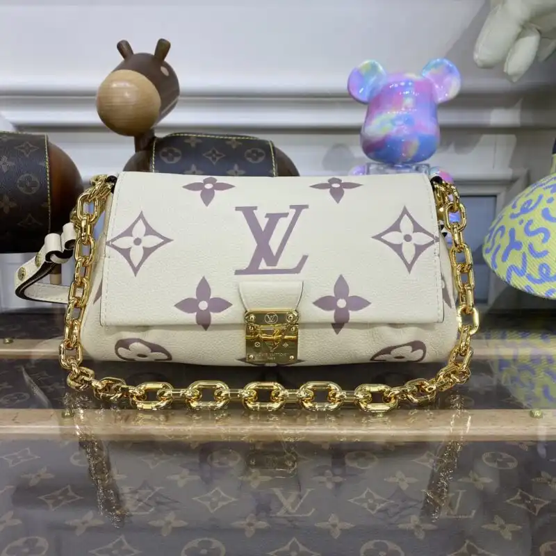 Discover the enchanting Louis Vuitton Favorite in purple and white. A perfect blend of elegance and charm awaits you! 💖✨👜 https://tinyurl.com/2bdqct93