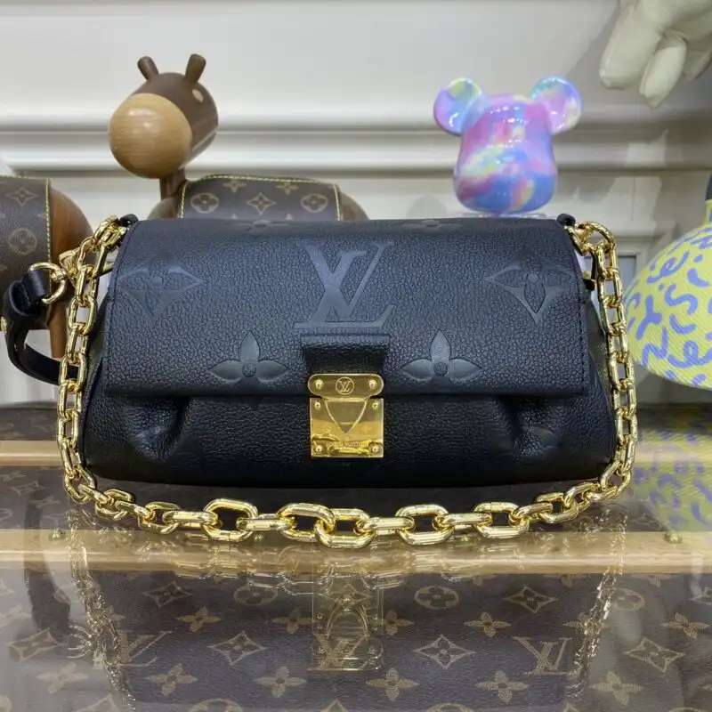 Discover the elegance of the Louis Vuitton Favorite in black. A timeless piece that complements your style with grace. ✨👜❤️ https://tinyurl.com/25hhftkx
