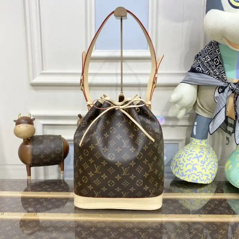 Discover the timeless elegance of the Louis Vuitton Noe Bucket MM Canvas. Perfect for any occasion, it adds a touch of luxury to your day! 🎒✨💖 https://tinyurl.com/2xodot49