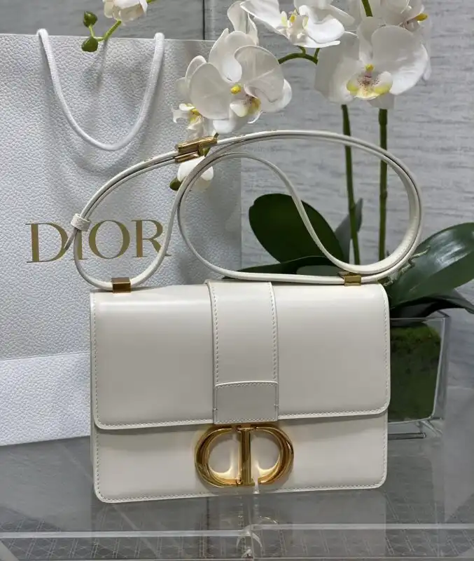 Experience the elegance of Dior 30 Montaigne White ✨🌸 A timeless fragrance that whispers sophistication and grace with every spritz. 💖 https://tinyurl.com/2bry4b4d