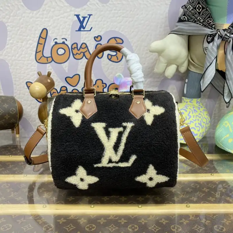 Discover the elegance of the Louis Vuitton Speedy Bandouliere 25 in luxurious wool. Perfect for every occasion! ✨👜💖 https://tinyurl.com/28oe4v8e