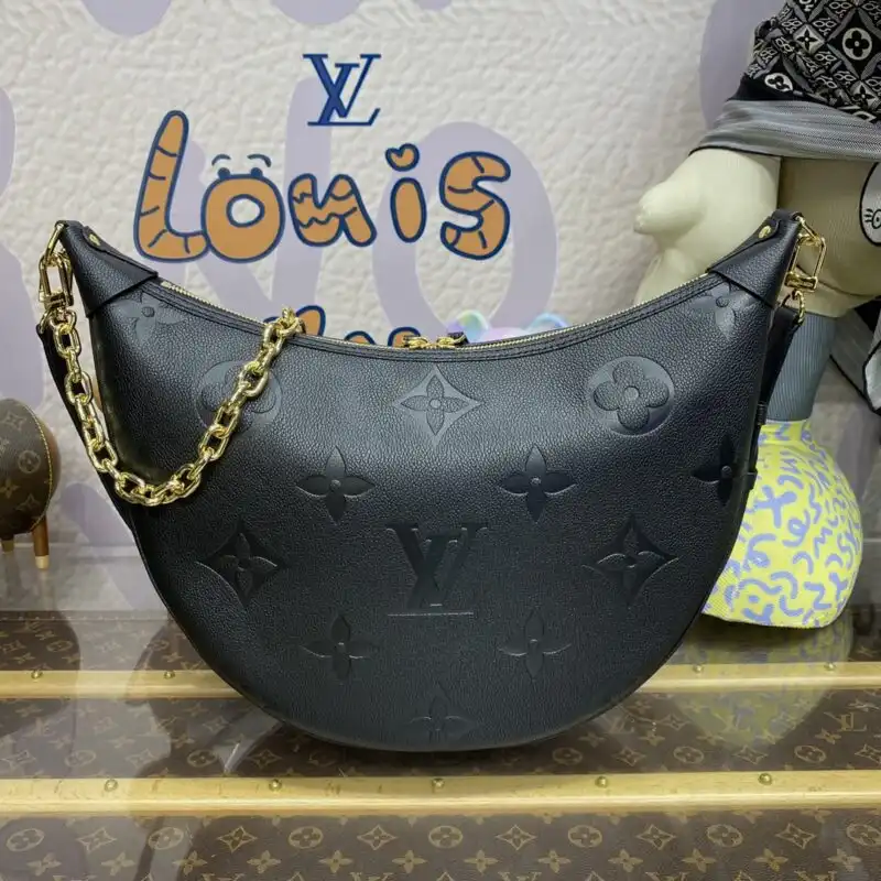 Discover the elegance of the Louis Vuitton Loop Hobo in timeless black. Perfect for any occasion, it’s a true classic! 👜✨💖 https://tinyurl.com/29huaxhk
