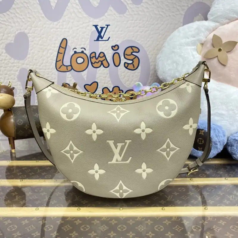 Discover the elegance of the Louis Vuitton Loop Hobo in soft beige. A perfect blend of style and comfort for every occasion! 👜✨❤️ https://tinyurl.com/22lz3ybf