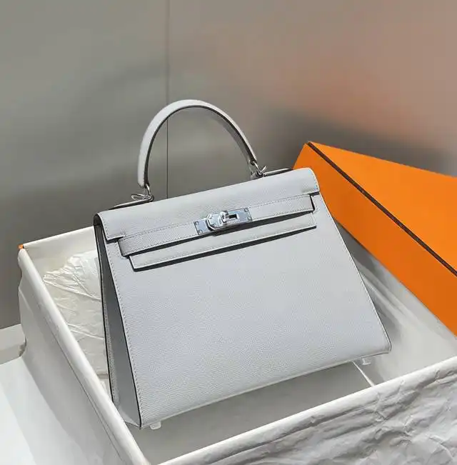 Discover the enchanting Hermes Kelly in Seagull Blue. A timeless beauty that whispers elegance and charm. ✨💙👜 https://tinyurl.com/2djpkpzf