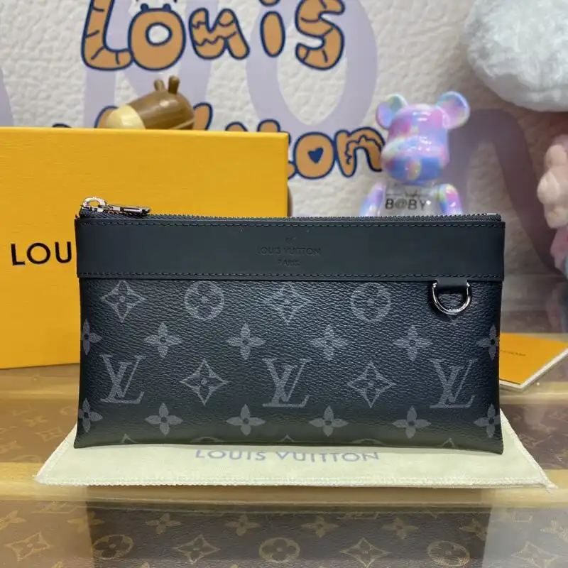 Discover elegance with the Louis Vuitton Discovery Pochette. Perfectly crafted for your essentials, it adds a touch of luxury to your journey. ✨💖🌍 https://tinyurl.com/264v9g4y