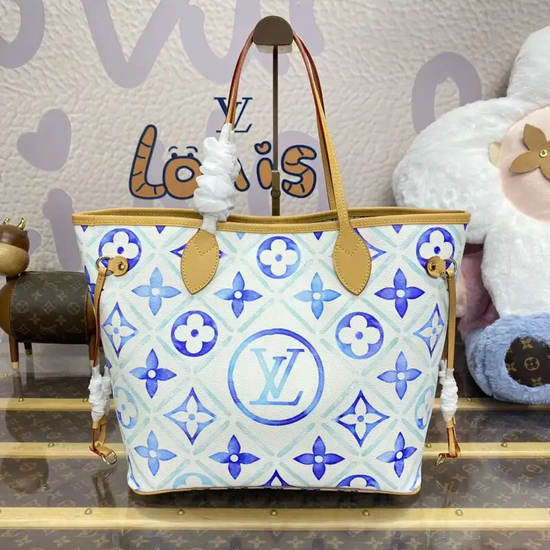 Discover the elegance of the Louis Vuitton Neverfull MM in blue. A perfect blend of style and versatility for every occasion! 💙✨👜 https://tinyurl.com/2623n3ek