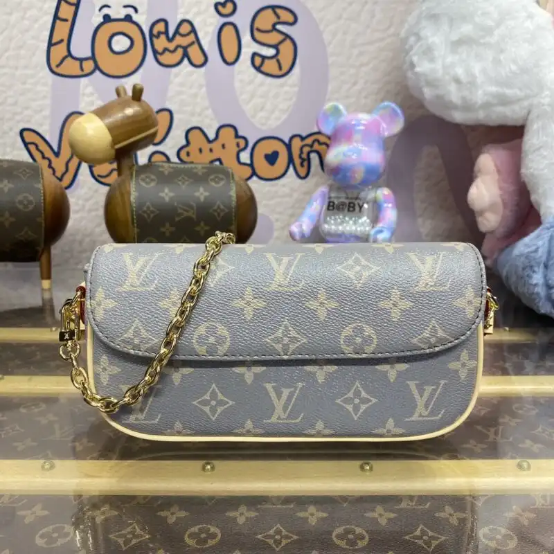 Elevate your style with the Louis Vuitton Wallet on Chain in Ivy Grey. A perfect blend of elegance and practicality. 🌟💖👜 https://tinyurl.com/2b3qr7q3