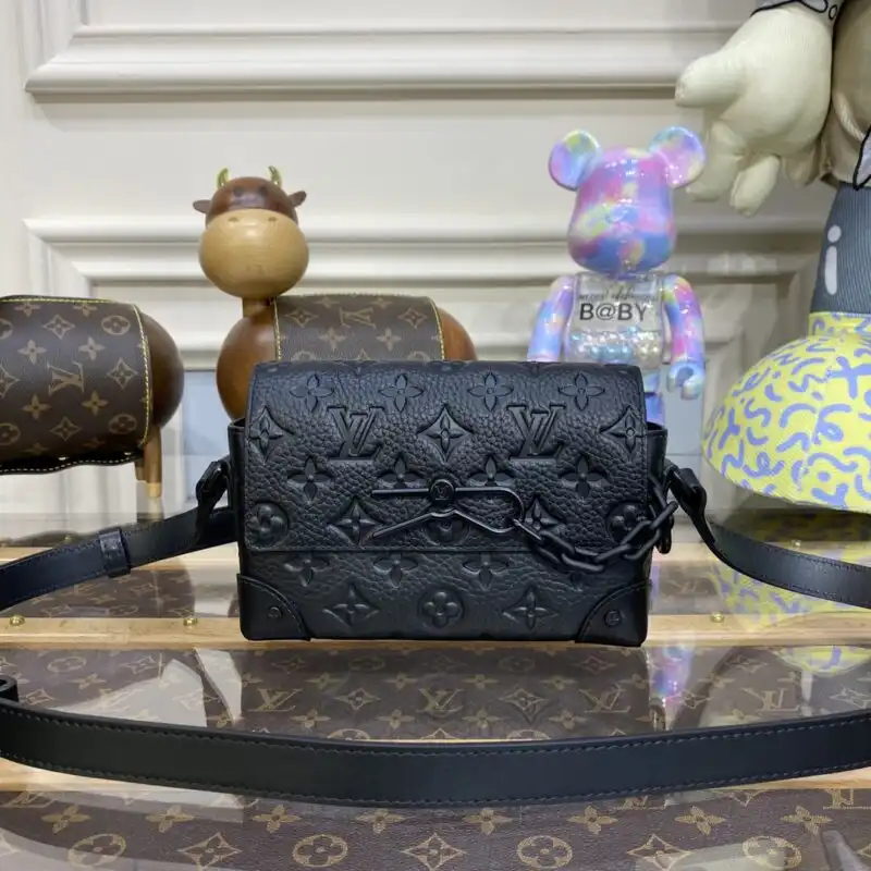 Discover the elegance of the Louis Vuitton Steamer Wearable Wallet in full black. Perfect for stylish convenience! 🌟🖤✨ https://tinyurl.com/22wzn7ba