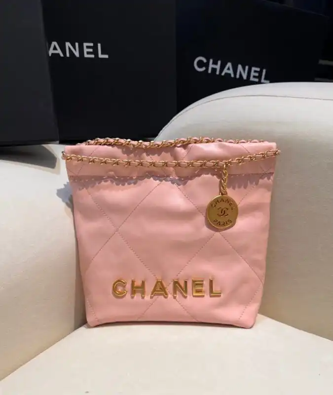 Discover the CHANEL 23s Mini Garbage Bag in soft pink. A perfect blend of elegance and playfulness for your everyday adventures! 💖✨👜 https://tinyurl.com/226xqyjh