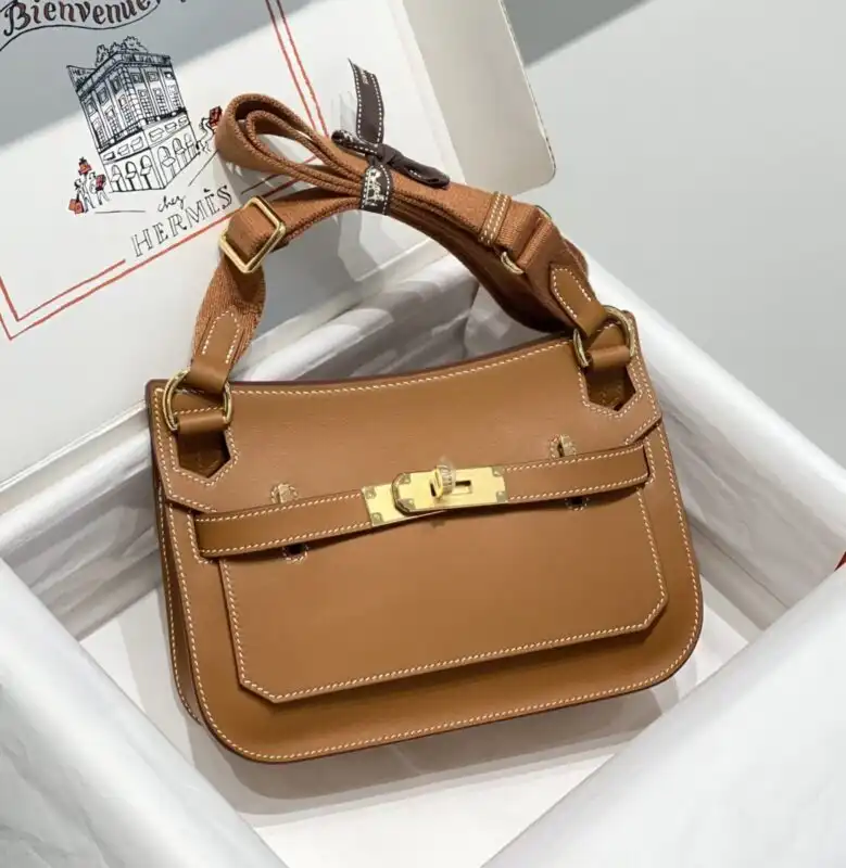 Discover the elegance of the Hermes Jypsiere in rich brown. A perfect blend of style and functionality for your everyday adventures. 🌟👜✨ https://tinyurl.com/27367547