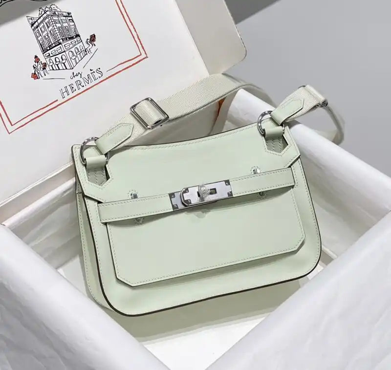 Discover the enchanting allure of the Hermes Jypsiere in Bubble Green. A perfect blend of elegance and whimsy awaits you! 🌿✨💚 https://tinyurl.com/28n5mwol