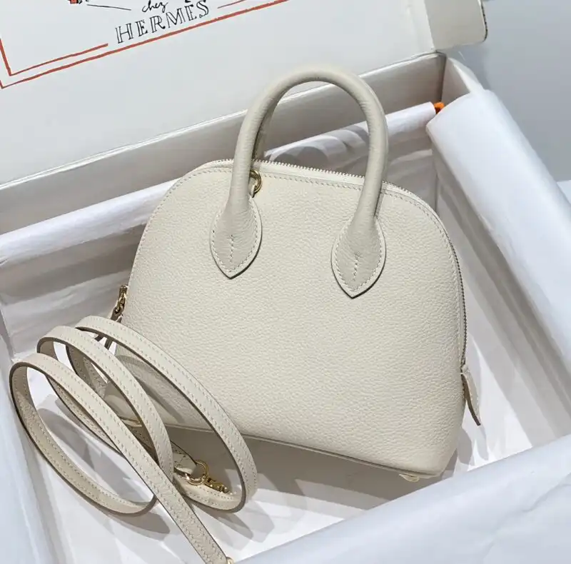 Discover the elegance of the Hermes Mini Bolide in pristine white. A timeless companion for every occasion. ✨🤍👜 https://tinyurl.com/255hqvb8