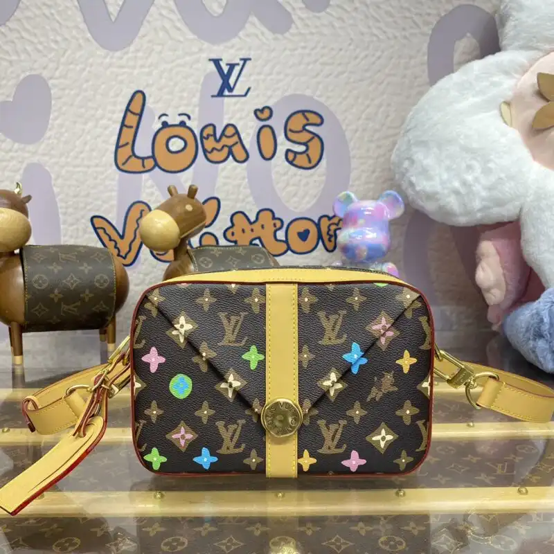 Discover timeless elegance with the Louis Vuitton Envelope Messenger Bag. Perfect for any occasion, it beautifully blends style and functionality. ✨💖👜 https://tinyurl.com/273p4udl