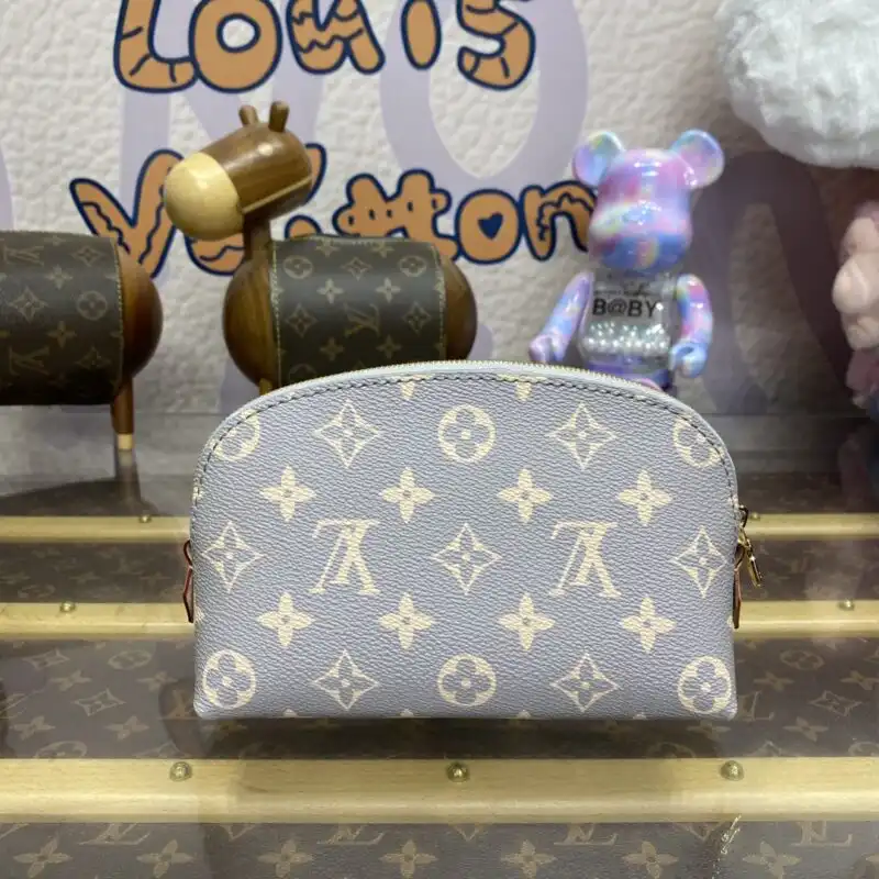 Discover the elegant Louis Vuitton Pochette Cosmétique in a soothing grey. A perfect blend of style and functionality for your essentials! ✨💖👜 https://tinyurl.com/254cez3f