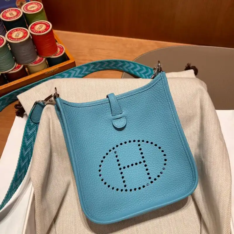 Discover the elegance of the Hermes Evelyne II TPM in a soothing blue. Perfect for every occasion. 💙✨ #TimelessStyle https://tinyurl.com/2ymgckze