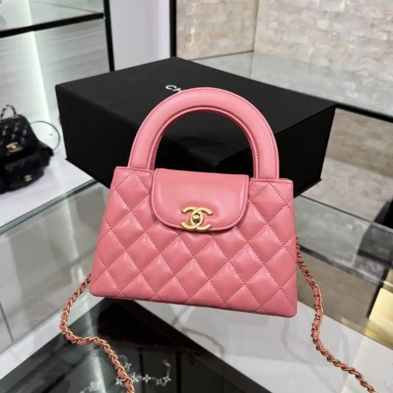 Introducing the exquisite CHANEL 23k in Kelly Pink 🌸✨. A perfect blend of elegance and charm, it’s sure to brighten your day! 💖🌷 https://tinyurl.com/2cd8s39u