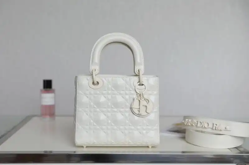 Introducing the Lady Dior Ultramatte White Grid ABC 🌼✨ A timeless elegance that whispers sophistication and charm. Perfect for every occasion! 💖👜 https://tinyurl.com/25pwdqr7