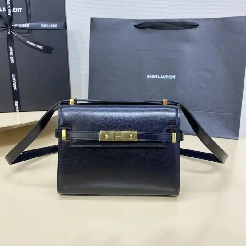 Discover the elegance of YSL Manhattan Black. A timeless fragrance that wraps you in warmth and sophistication. ✨🌙💕 https://tinyurl.com/2apoz3sr