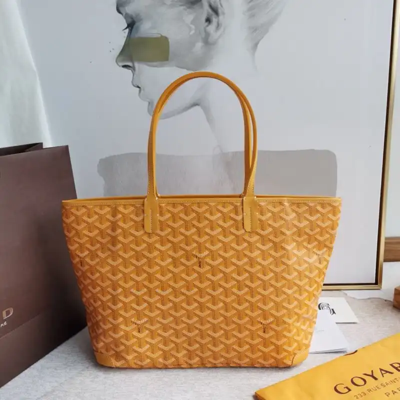 Introducing the Goyard Artois PM in a cheerful yellow! 🌼✨ A perfect blend of elegance and joy for your everyday adventures. 💛👜 https://tinyurl.com/2cklqrdg