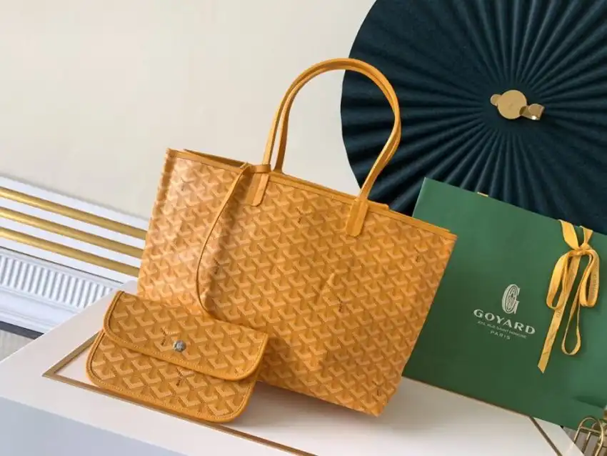 Discover the elegance of the Goyard Isabelle in a warm yellow hue. 🌼 A perfect blend of style and grace! 💛✨ https://tinyurl.com/22d36mru