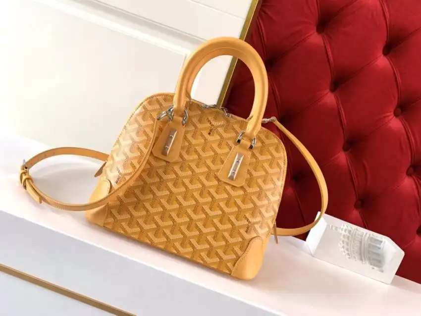 Discover the elegance of Goyard Vendom in a delightful yellow hue. A perfect blend of style and sophistication awaits you! 🌼✨💛 https://tinyurl.com/2ctma4qw