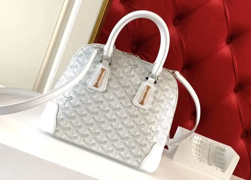 Discover the elegance of Goyard Vendom White—where timeless style meets luxury. Embrace beauty in every detail. ✨💖👜 https://tinyurl.com/2bah7rfg