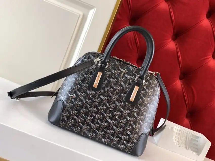 Discover the elegance of the Goyard Vendom in timeless black. A perfect blend of style and grace awaits you. ✨👜💕 https://tinyurl.com/27sfnkzo