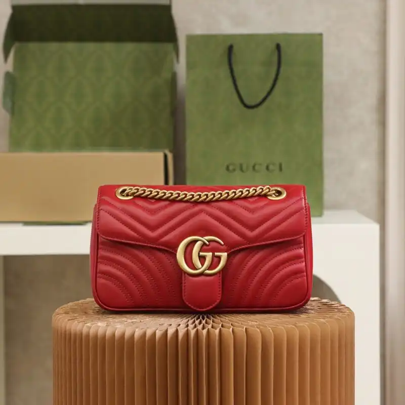Introducing the Gucci GG Marmont 1955 Medium in a lovely red hue 🌹✨. A timeless piece that adds elegance to any outfit! ❤️👜 https://tinyurl.com/25y9gjlw
