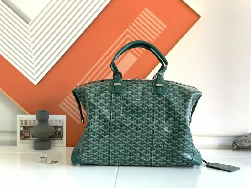Discover elegance with the Goyard Bowling 45 Bag in vibrant green. A perfect blend of style and sophistication for every occasion! 🌿👜✨ https://tinyurl.com/2yooothg