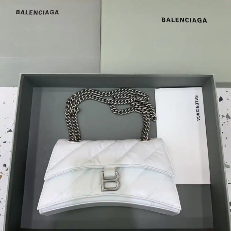 Discover the elegance of the Balenciaga Crush Small White. A perfect blend of style and charm, just for you! ✨🤍👜 https://tinyurl.com/27np6gpy