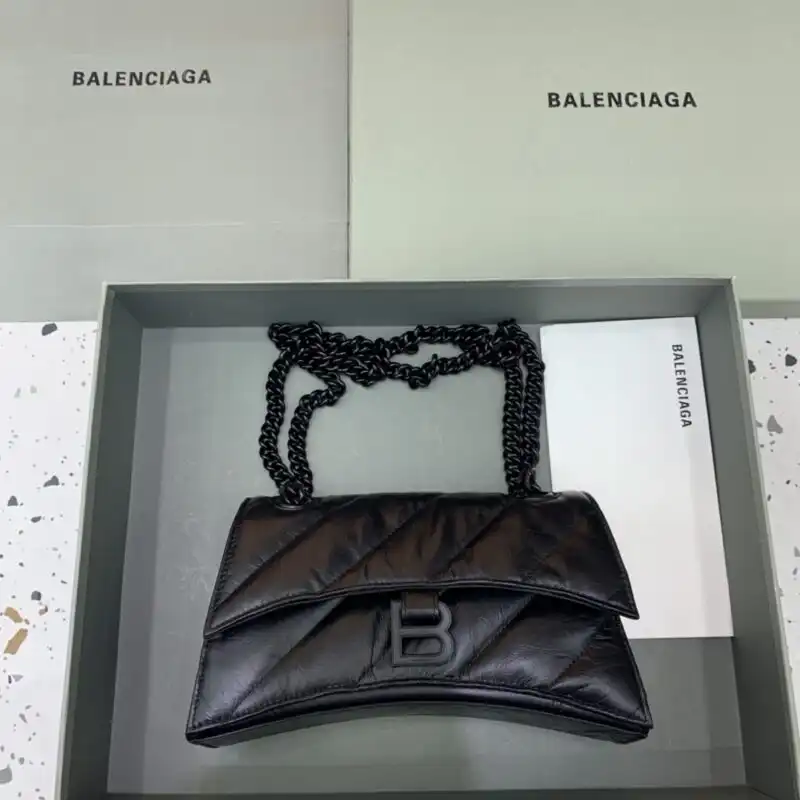 Discover the elegance of the Balenciaga Crush Small in Full Black. A perfect blend of style and sophistication awaits you! 🖤✨👜 https://tinyurl.com/29p4cnn7