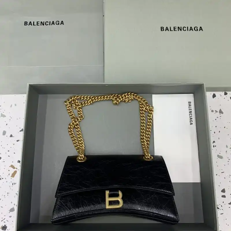Discover elegance with the Balenciaga Crush Small in Black Gold. A perfect blend of style and sophistication for every occasion. ✨🖤💖 https://tinyurl.com/2yn65ff6
