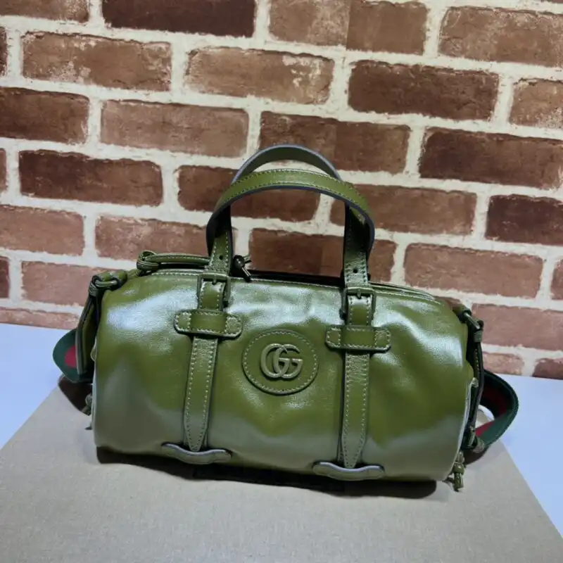 Discover elegance with our green Gucci luggage bag 🌿✨ Perfect for your adventures, combining style and practicality with every journey! 🧳💚 https://tinyurl.com/2au5vboo