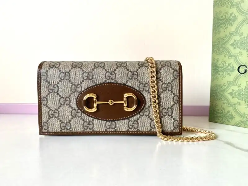 Elevate your style with the Gucci Horsbet Chain Clutch. A beautiful blend of elegance and charm, perfect for any occasion! 👜✨💖 https://tinyurl.com/2343w7j3