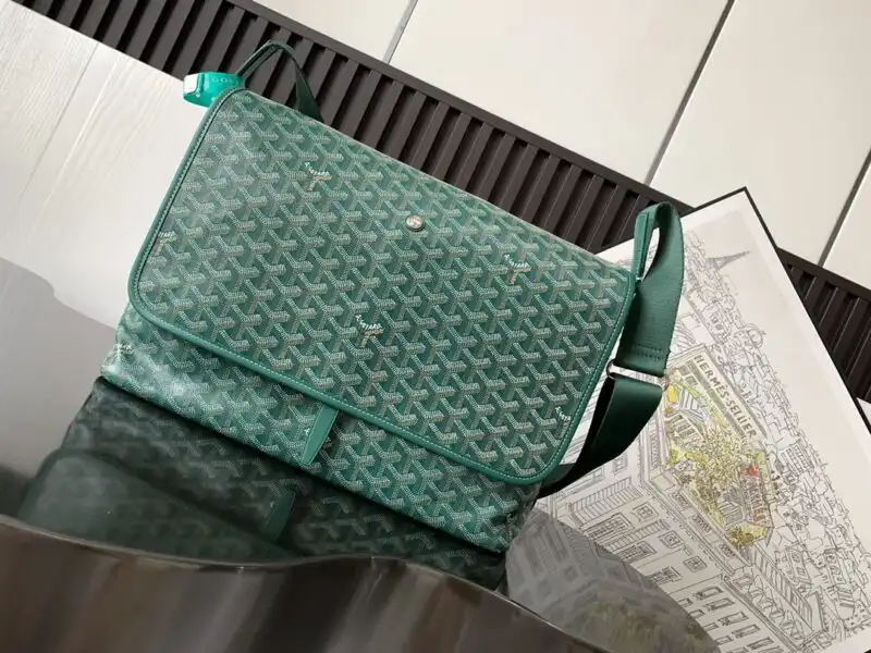 Discover the elegance of the Goyard Capetien Bag in a serene green. A touch of luxury for every occasion. 🌿💚✨ https://tinyurl.com/253zfn34