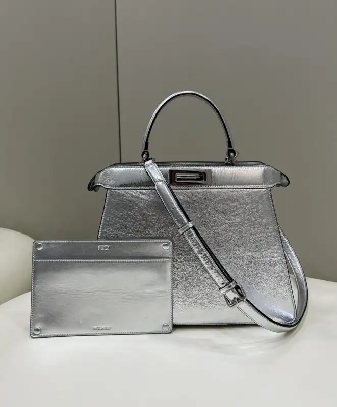 Discover elegance with the Fendi Peekaboo Large Silver. Perfectly blends style and sophistication, making every moment a little more special. ✨👜❤️ https://tinyurl.com/2yfcvsrl