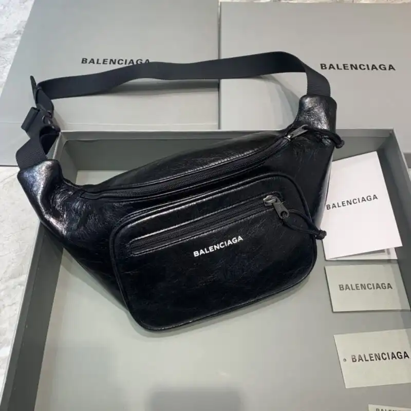 Embrace effortless elegance with the Balenciaga Everyday Bag in Patent Black. 🌟 Perfect for any occasion, it’s a timeless companion. 🖤✨ https://tinyurl.com/2d5g3kqk