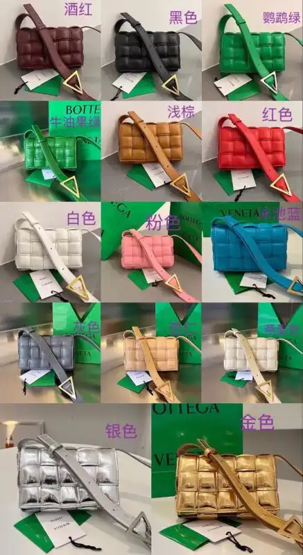 Discover the elegance of the Bottega Veneta Cassette 2022. A timeless piece that embraces beauty and craftsmanship. 💖✨👜 https://tinyurl.com/248gt3lm