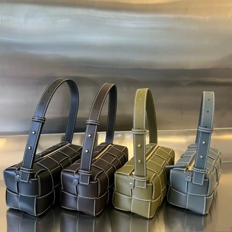 Embrace elegance with the Bottega Veneta Cassette Brick Small. Perfectly crafted for your essentials, it adds a touch of warmth to any outfit. 🧡✨👜 https://tinyurl.com/27249p2m