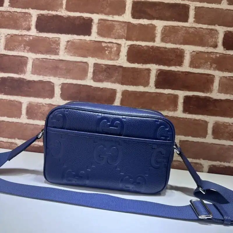 Discover the elegance of the Gucci Double G Full Blue. A perfect blend of style and sophistication for your wardrobe. 💙✨👜 https://tinyurl.com/25sgoytw