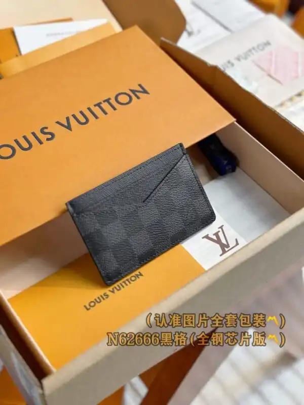 Discover elegance with our Louis Vuitton Black Grid Card Holder. Perfectly crafted for your essentials, it’s a timeless addition to your collection. 🖤✨👜 https://tinyurl.com/22b8w8xa