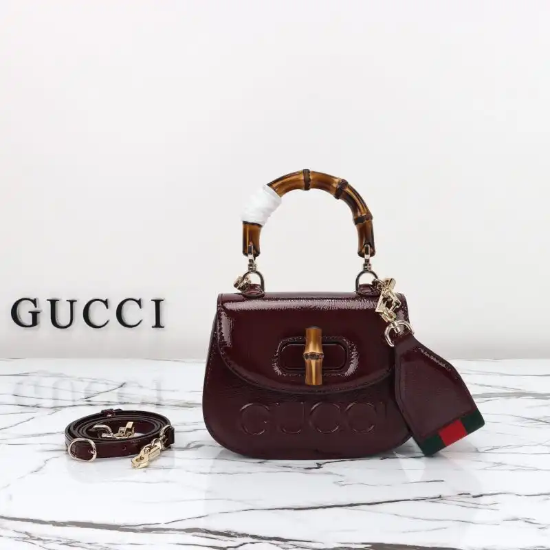 Discover the elegance of the Gucci Bamboo 1947 in Patent Bordeaux. A timeless piece that beautifully complements your unique style. 💖👜✨ https://tinyurl.com/29ossxxe