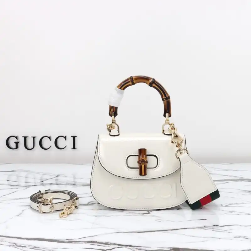 Discover elegance with the Gucci Bamboo 1947 in Patent White. A timeless piece that brightens your style effortlessly! 🌸✨👜 https://tinyurl.com/29svfceq