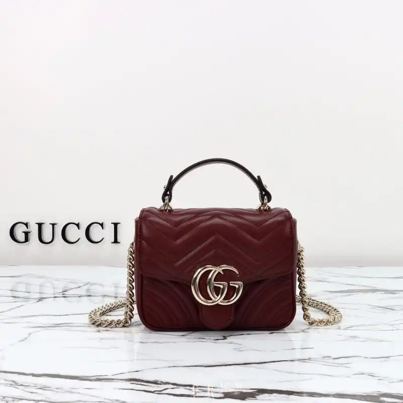 Discover elegance with the Gucci Marmont Mini Top Handle in Bordeaux. A charming accessory that adds a touch of luxury to any outfit. 🍷✨👜 https://tinyurl.com/23f7cfns